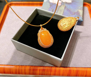 Natural beeswax pendant necklace clavicle chain 925 silver inlaid beeswax large pendant amber necklace as a gift for mother