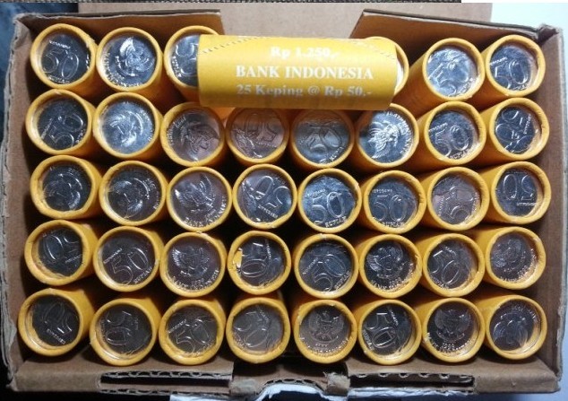 New Raw Asian Coins Indonesia 50 rupees in 1999 original volume 25