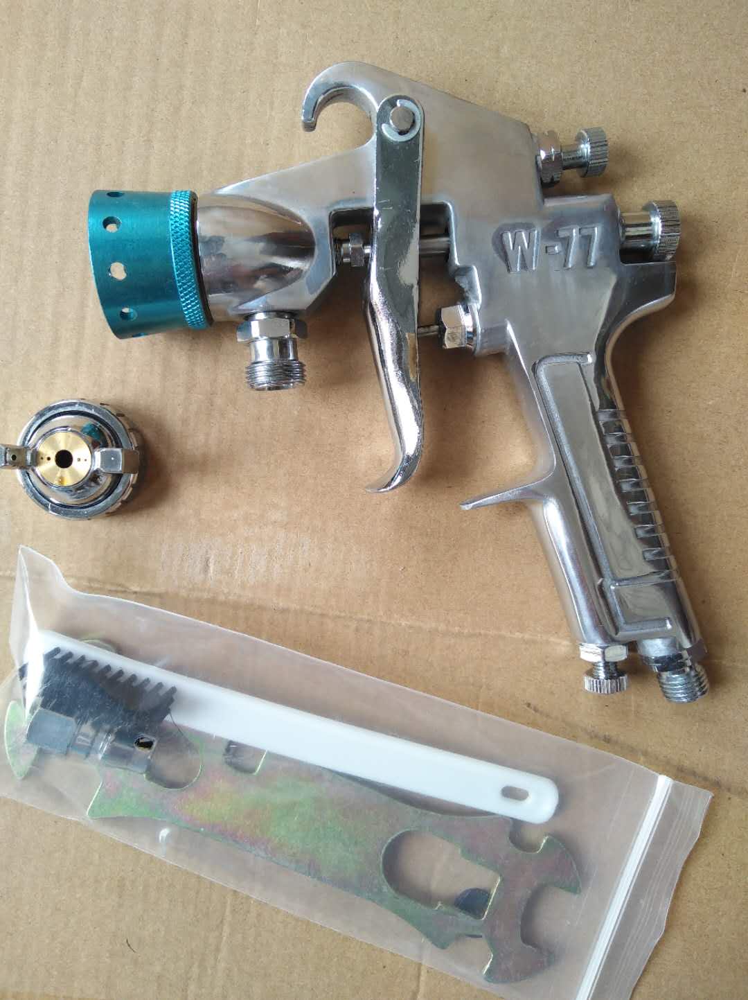 Colorful spray gun Water-in-water spray gun Paint spray gun