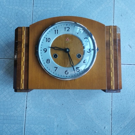 Three-five-clock-15-day all-copper gear mechanism machinery seat clock 80-08-month factory produced by the Shanghai Zhong factory