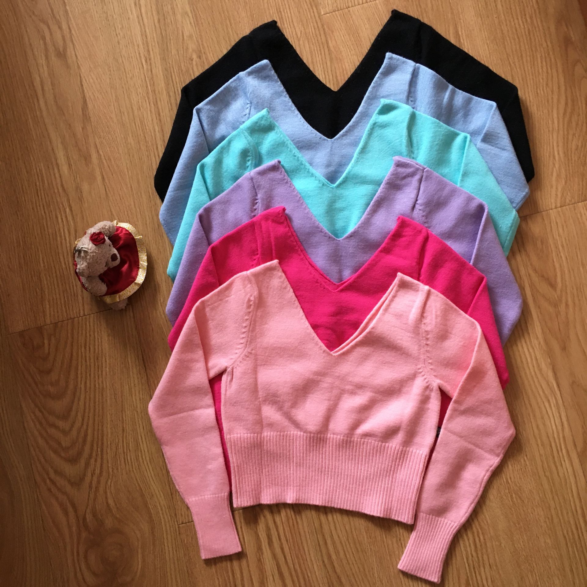 Dance sweater jacket girls practice dress long sleeves warm V neck autumn winter ballet Chinese dance tie blue flower knot