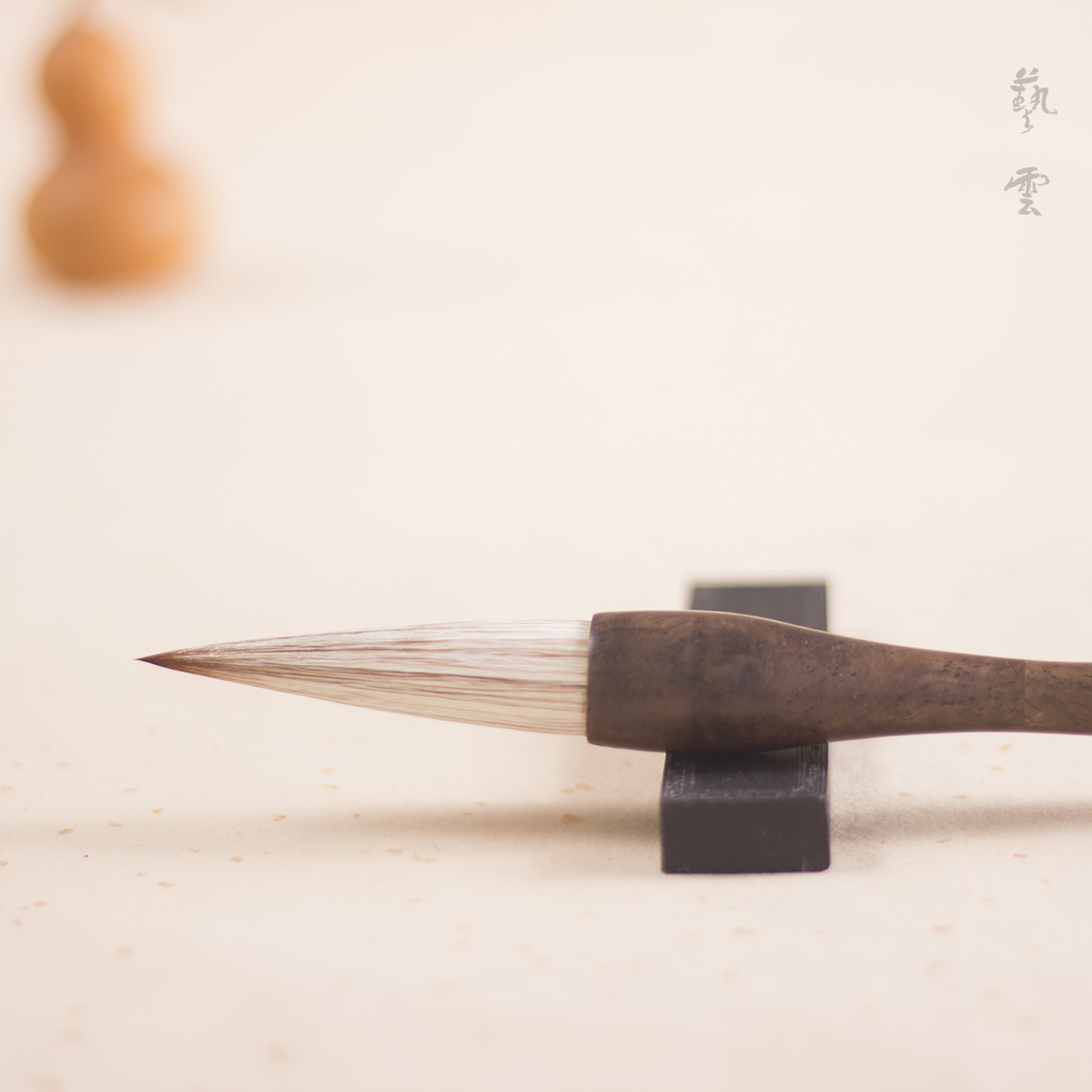 Yiyun Pen Zhuang, hard and soft, and regular script, cursive script, French painting, freehand bucket pen, couplet brush