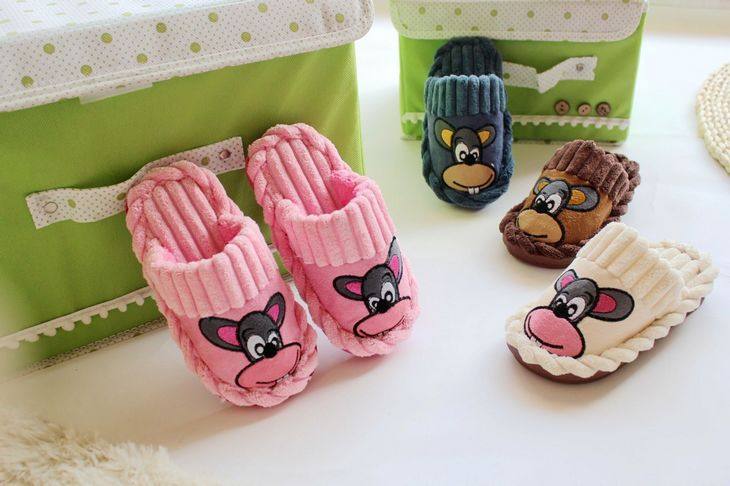 Pantoufles enfants en suède pour hiver - semelle plastique - Ref 1033181 Image 7