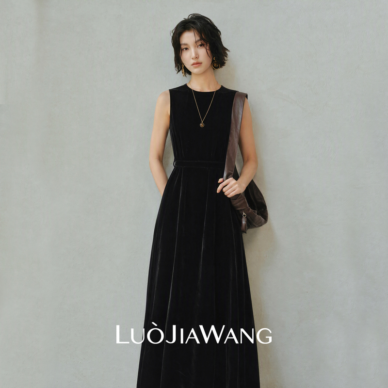 Luojiawang丨Mulberry Silk Old Money Style Round Neck Sleeveless Long Dress for Women, Black Velvet Waist-Cinching Slimming Dress