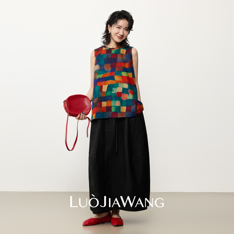 Luojiawang丨100% Mulberry Silk Red Cloud Yarn Sleeveless Top for Women, Artistic Color-Block Oil Painting Print Vest