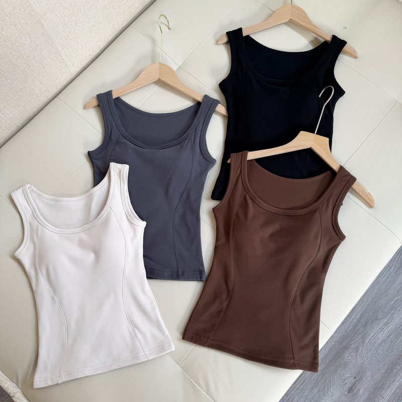 Autumn and Winter Women's Camisole with Built-In Bra, Warm, Slim-Fitting, Supportive, Comfortable, Versatile, Slimming, Sleeveless Top