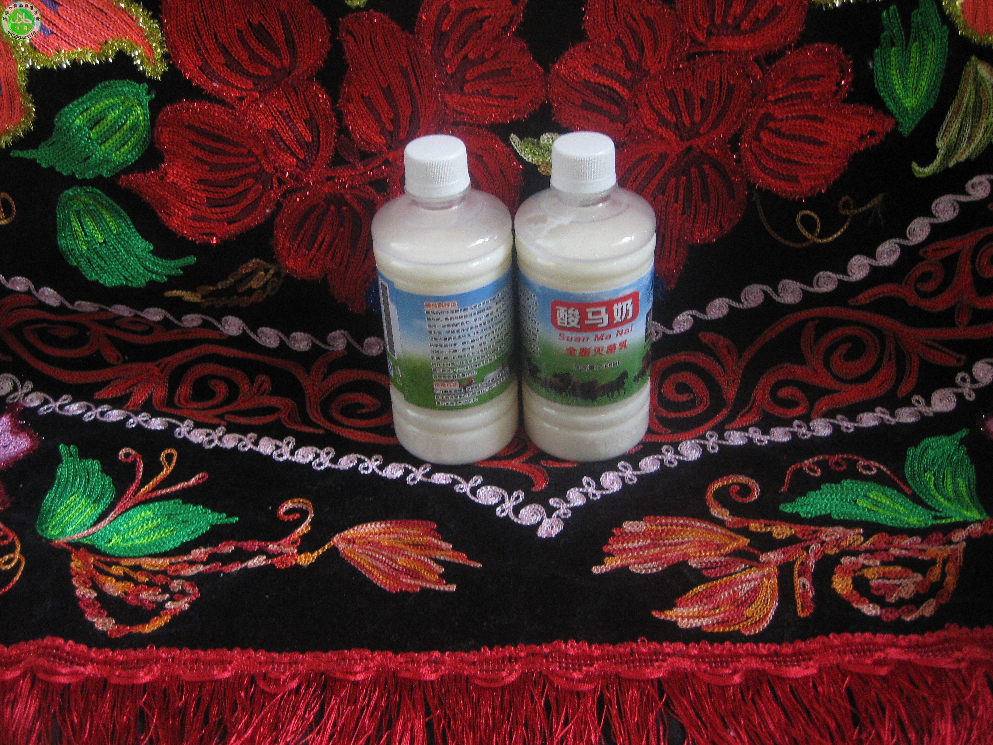 Pure Horse Milk Xinjiang Kazakh National Horse Milk Pure Natural Acid Horse Milk Herd Homemade Nutrition Rich Fresh Horse Milk