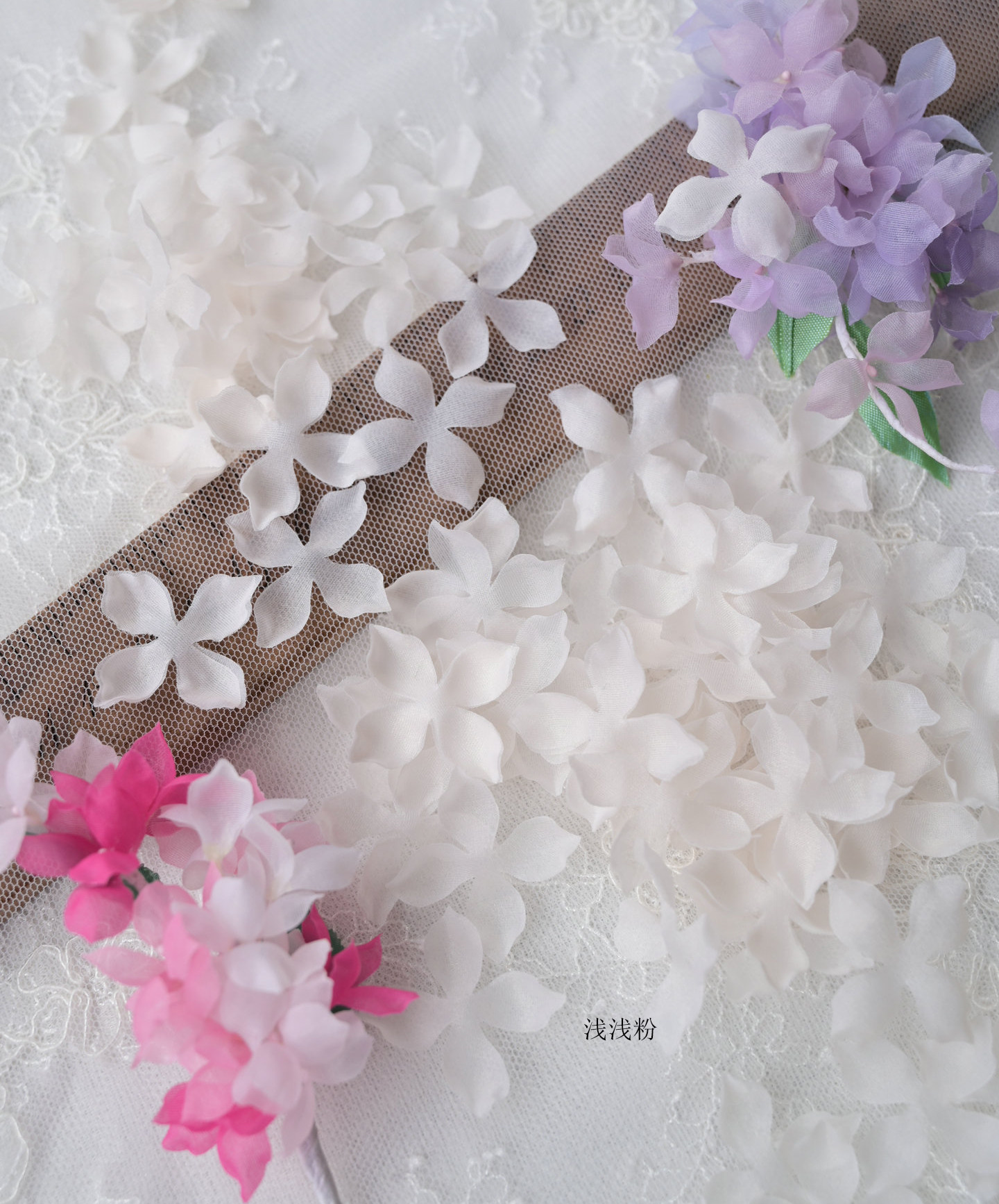 100 Stück. DIY Handgemachtes 3D-Blumenmaterial für Hochzeitskleider, Pyrographie- und Jeansgarn, Materialien für Kopfbedeckungen, Weiß und Rosa, RS247 – Detail 29