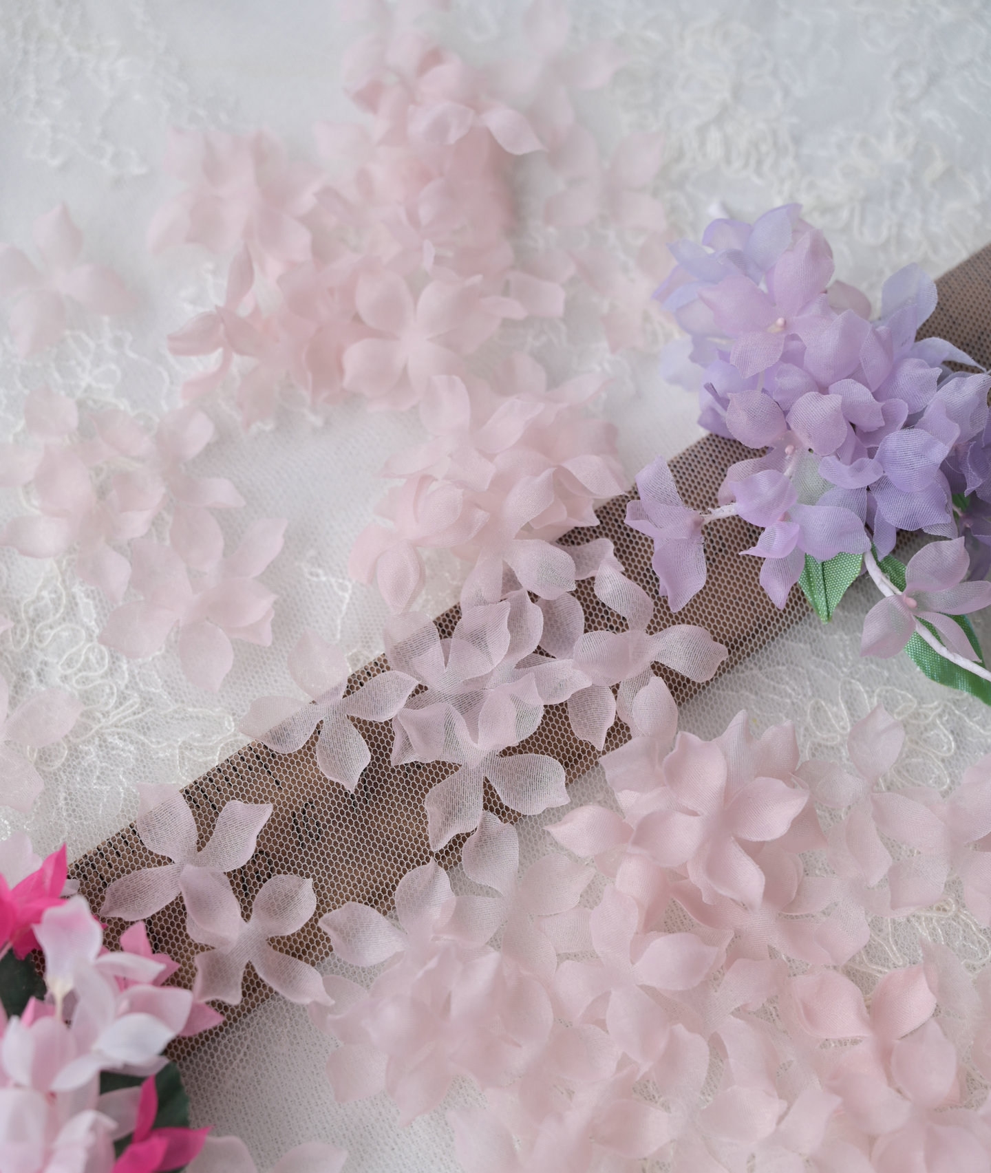 100 Stück. DIY Handgemachtes 3D-Blumenmaterial für Hochzeitskleider, Pyrographie- und Jeansgarn, Materialien für Kopfbedeckungen, Weiß und Rosa, RS247 – Detail 38