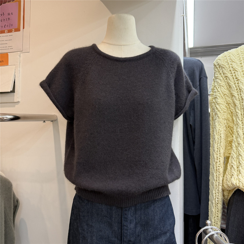 Chocolate Autumn 2026 New Minimalist Style Round Neck Pullover Short-Sleeve Knit Sweater for Women with Fashionable Rolled Edges Chocolate Autumn 2026 New Minimalist Style Round Neck Pullover Short-Sleeve Knit Sweater for Women with Fashionable Rolled Edges