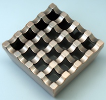 Ashtray new red bronze sixteen palaces silver black green trend j9 hole mesh with cover well-shaped zinc alloy