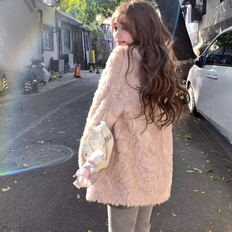 2025 New Pink Lamb Wool Coat for Women, Korean Style Mid-Length, Elegant Fur Integrated, Super Nice Plush Coat 2025 New Pink Lamb Wool Coat for Women, Korean Style Mid-Length, Elegant Fur Integrated, Super Nice Plush Coat