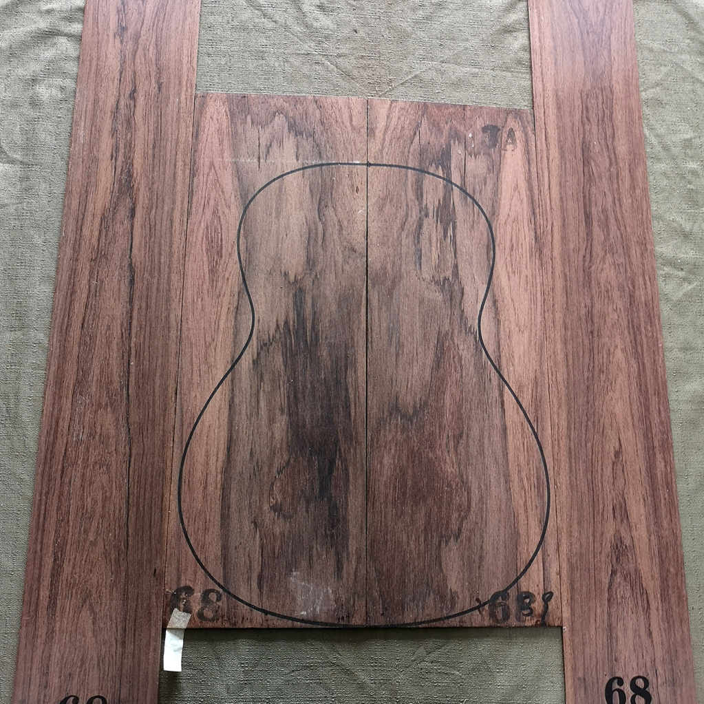 クラシック3Aグレードのマダガスカルローズウッドギターフルベニア素材ボトムサイドバックサイド山東紅音楽器