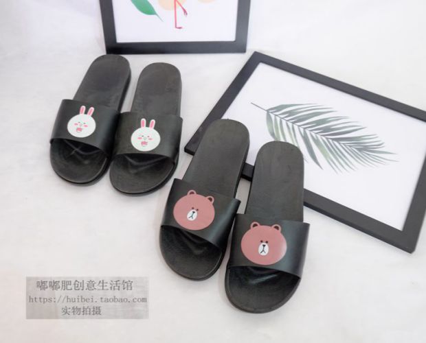 Phiên bản tiếng Hàn của dép siêu lửa Giày búp bê gia đình màu nâu dễ thương với một đôi giày tình nhân Phòng tắm chống trượt giày sandal nữ biti's