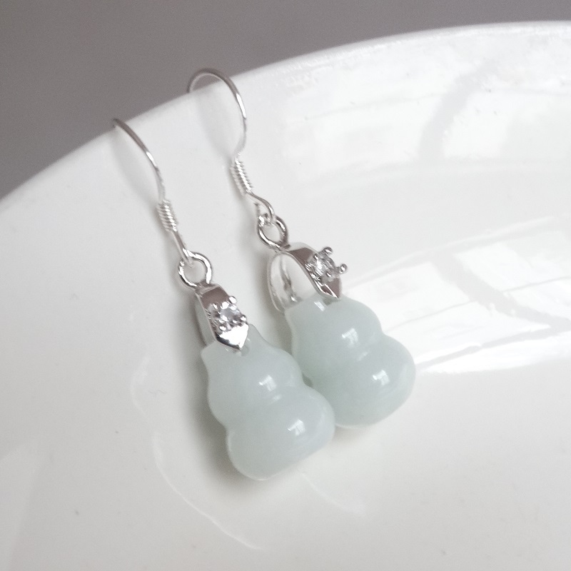 The beauty of the beauty of the natural Emerald A - Wang House greets the precious gourd jade earrings S990 pure silver