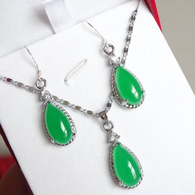 Ancient rhyme Malay Cuiyu Wangjiawang career lace water drop jade earring pendant 925 silver jade earring necklace