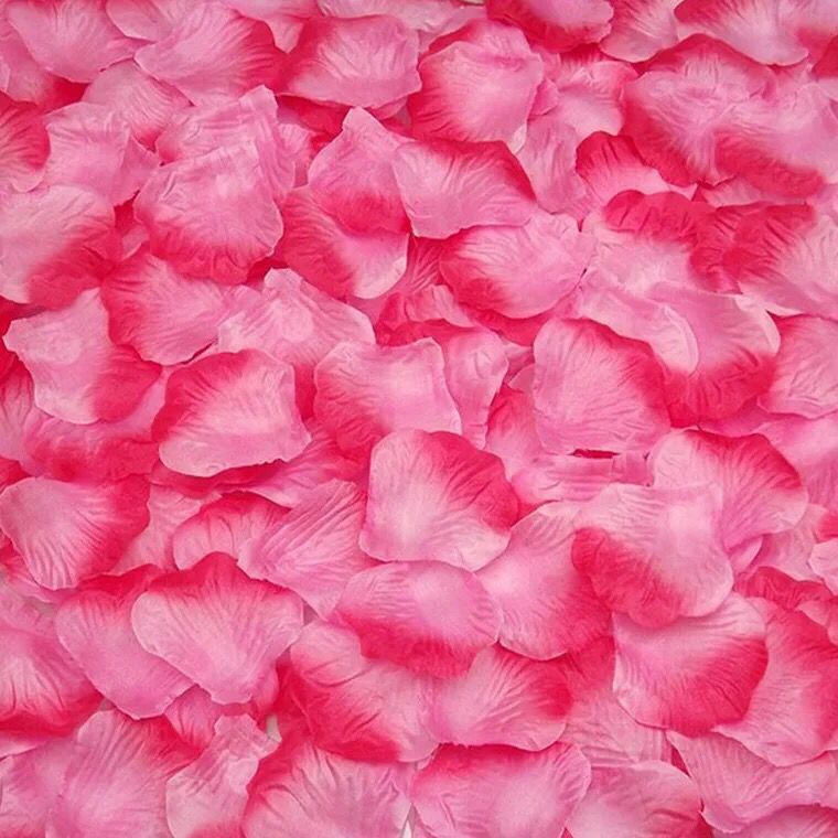 Simulated rose petals for wedding anniversary decoration for Valentine's Day romantic anniversary arrangement false petals