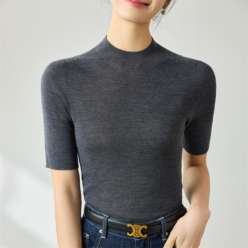 High-End Ready-To-Wear Fine-Spun Wool Short-Sleeve Women's Half-Turtleneck Knit Top, Thin and Machine Washable, Made from Yangzi Yarn, Suitable as a Base Layer