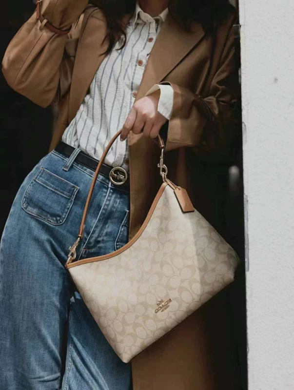 Американская прямая доставка Coach Новая молочная чайная Laurel Laurel Подмышечная сумка Сумка через плечо Carryall