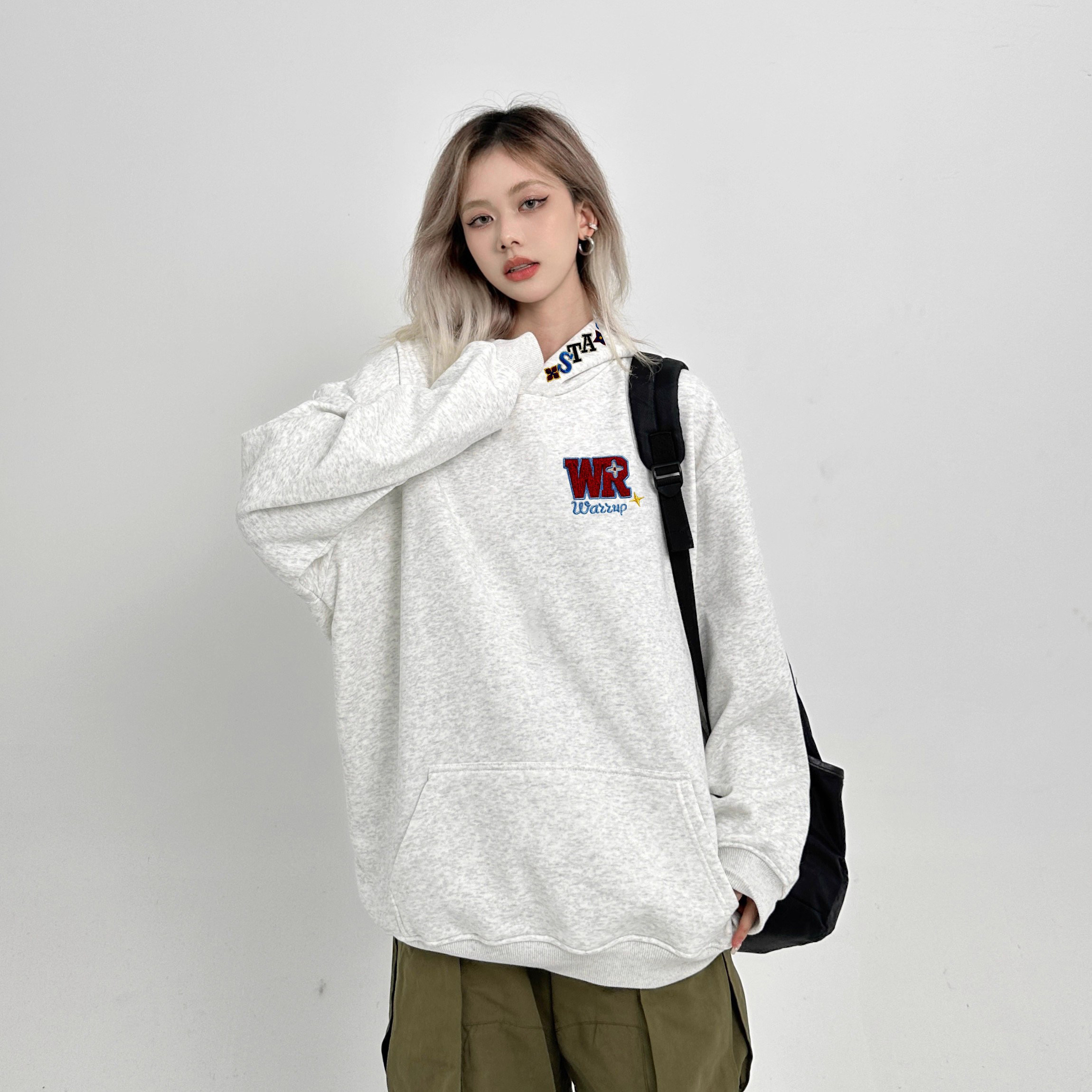 加绒加厚刺绣初中生连帽卫衣男女2025新款爆款时尚宽松慵懒风上衣