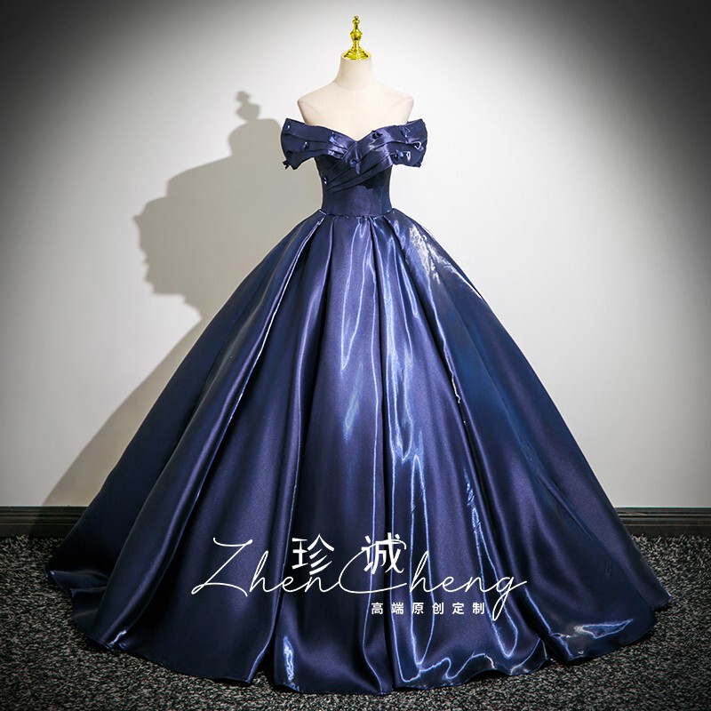 Evening Dress with One-Shoulder Design, High-End Feel, Suitable for Music Students' Art Exams, Puffy Skirt, Hostess High-End Satin Dress That Covers the Arms Evening Dress with One-Shoulder Design, High-End Feel, Suitable for Music Students' Art Exams, Puffy Skirt, Hostess High-End Satin Dress That Covers the Arms