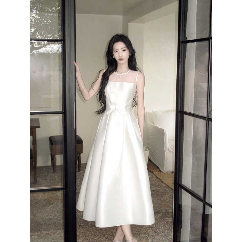 Gjfd【Love Loop】French-Style Waist-Cinching Sleeveless Bow Round-Neck Dress, Elegant Hepburn-Style Dress for Women Gjfd【Love Loop】French-Style Waist-Cinching Sleeveless Bow Round-Neck Dress, Elegant Hepburn-Style Dress for Women