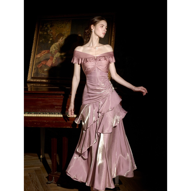 Gjfd【Annex Manor】French-Style Pink Twisted One-Shoulder Dress for Women with Ruffled Waist and Formal Dress Design
