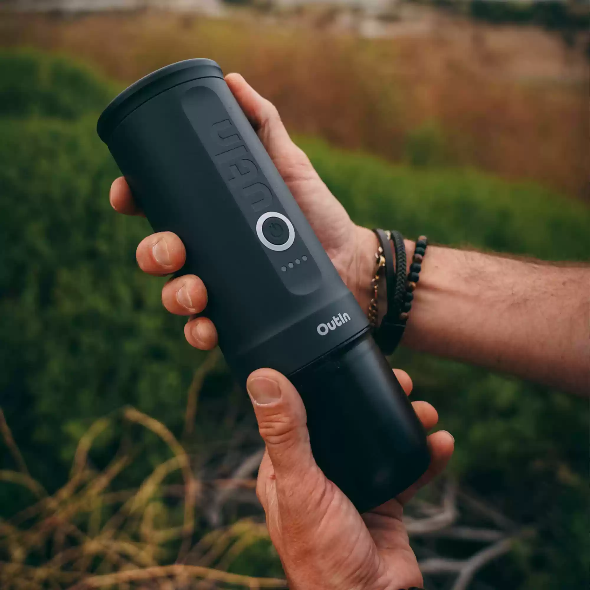 Outln Outln Nano 便携式浓缩咖啡机现货带冷水自加热功能耐用电池