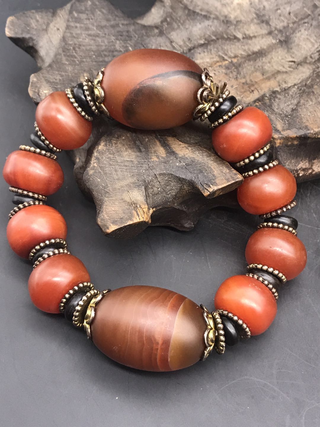 Natural agate hand alchemy old Manau hand strings retro disc playwright Play in a silk pattern jade hand decorated with boyfriend