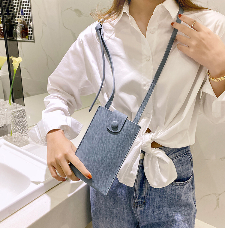 ポシェット　軽量スマホポシェット