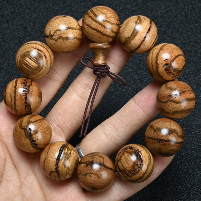 Defect bead treatment sale black sandalwood red rosewood sandalwood bracelet gold silk sandalwood nanmu Buddhist beads bracelet ເຄື່ອງປະດັບລາຄາຖືກ