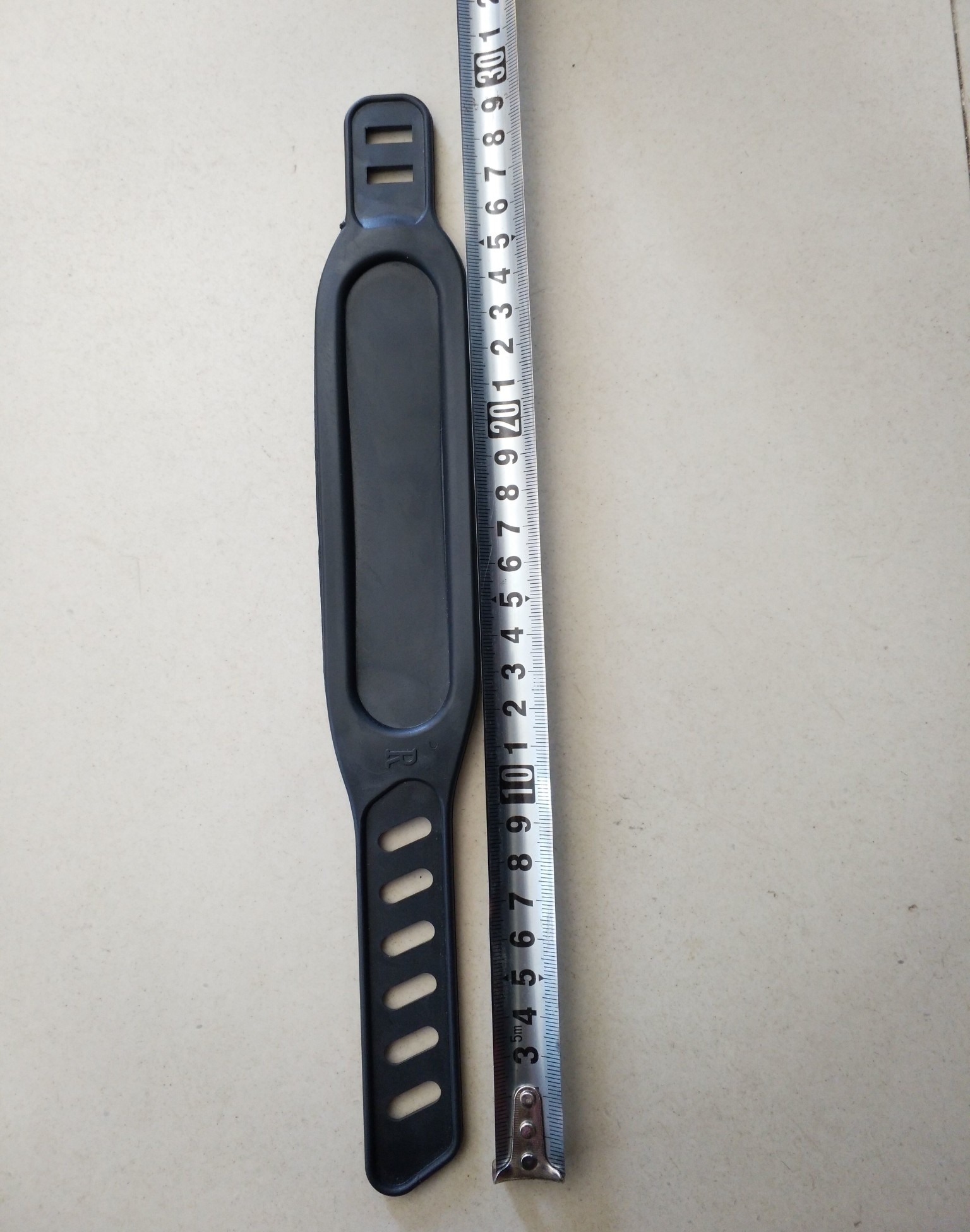 Magnetic fitness car foot strip gym accessories magnetic car accessories tied with one left or right universal