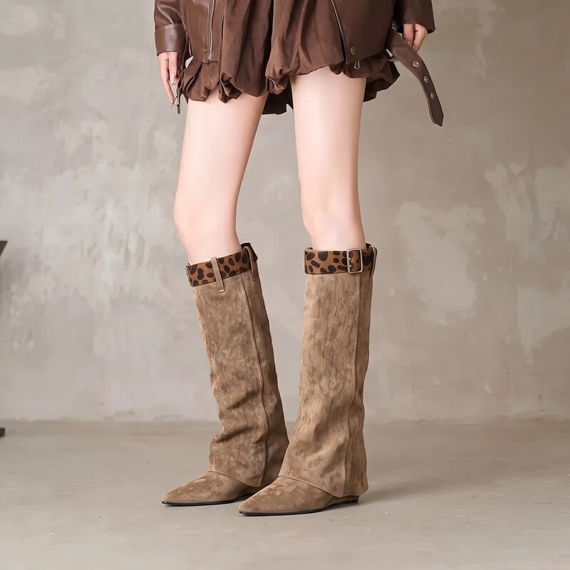 【Italy】Mariaconti ⭐ ~Retro Pointed-Toe Trouser-Leg Boots with Belt Buckle, Wedge High Boots, Riding Boots 【Italy】Mariaconti ⭐ ~Retro Pointed-Toe Trouser-Leg Boots with Belt Buckle, Wedge High Boots, Riding Boots