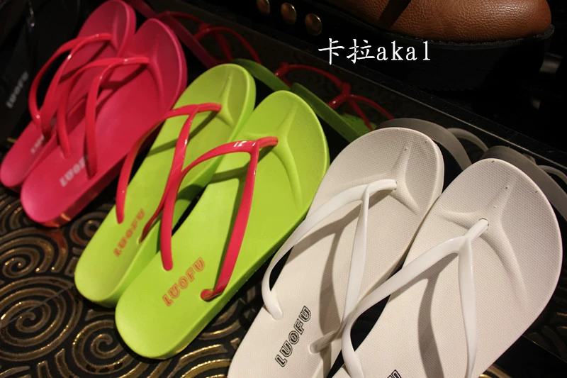 Mùa hè mới thời trang flip-flops Hàn Quốc phiên bản của dép nữ non-slip mang giày bãi biển nam giới và phụ nữ dép giản dị và dép đi trong nhà triều