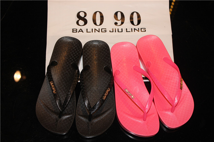 Mùa hè mới thời trang flip-flops Hàn Quốc phiên bản của dép nữ non-slip mang giày bãi biển nam giới và phụ nữ dép giản dị và dép đi trong nhà triều