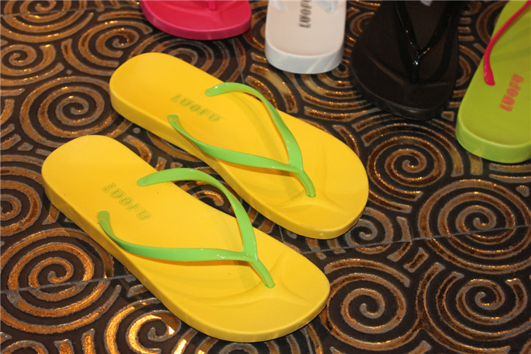 Mùa hè mới thời trang flip-flops Hàn Quốc phiên bản của dép nữ non-slip mang giày bãi biển nam giới và phụ nữ dép giản dị và dép đi trong nhà triều