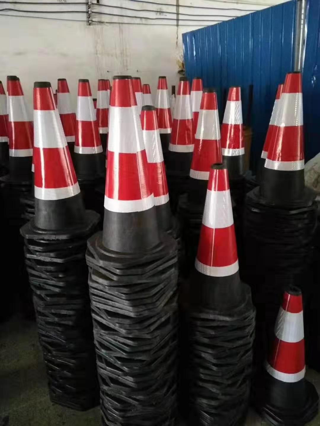 Reflective Road Cone Ice Cream Cylinder Barricade Cone Caution Cone Safety Cone Ice Cream Bucket