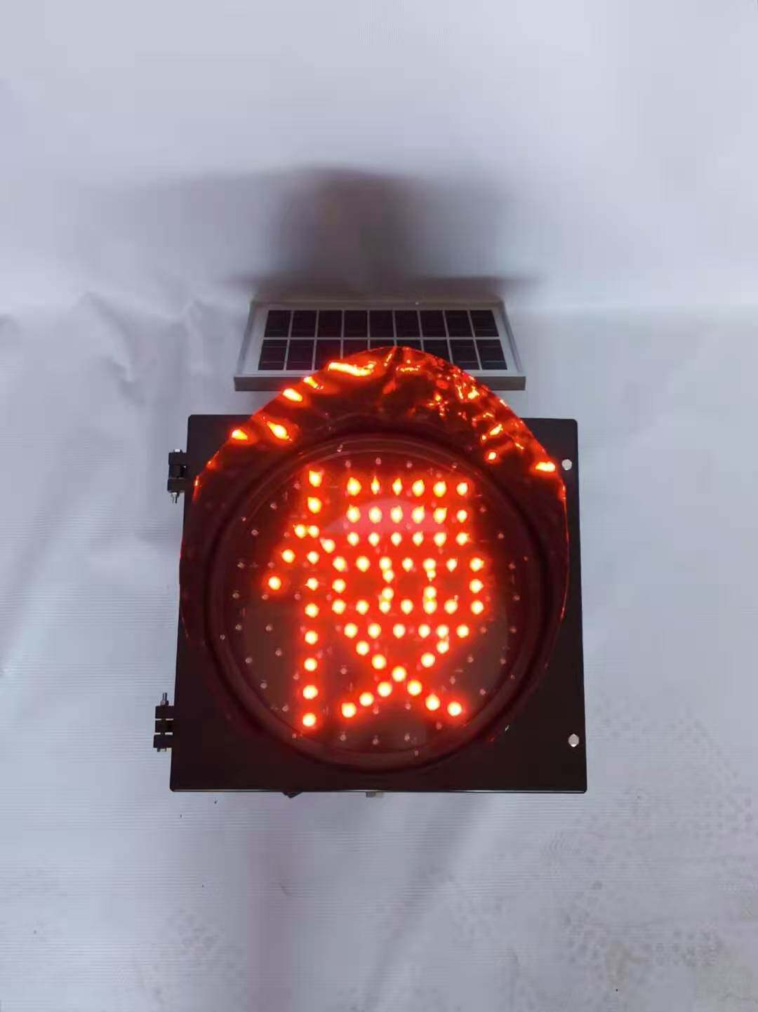 Solar yellow flashing lights Red slow character Flashing Lights Traffic Warning Lights 30CM Highway Slow Words Yellow flashing lights