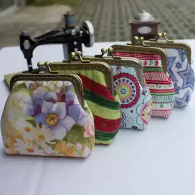 Lily's small handmade card bag gold fabric gift bow hair accessories Valentine's Day gift