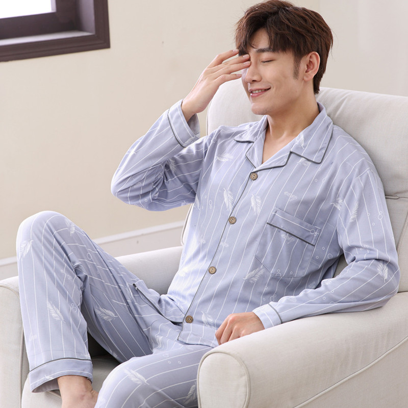 Mùa xuân và mùa thu mens đồ ngủ dài tay cotton mens trẻ cardigan thường nằm ở các dân tộc cũ phù hợp với gia đình bên ngoài mặc mùa đông.