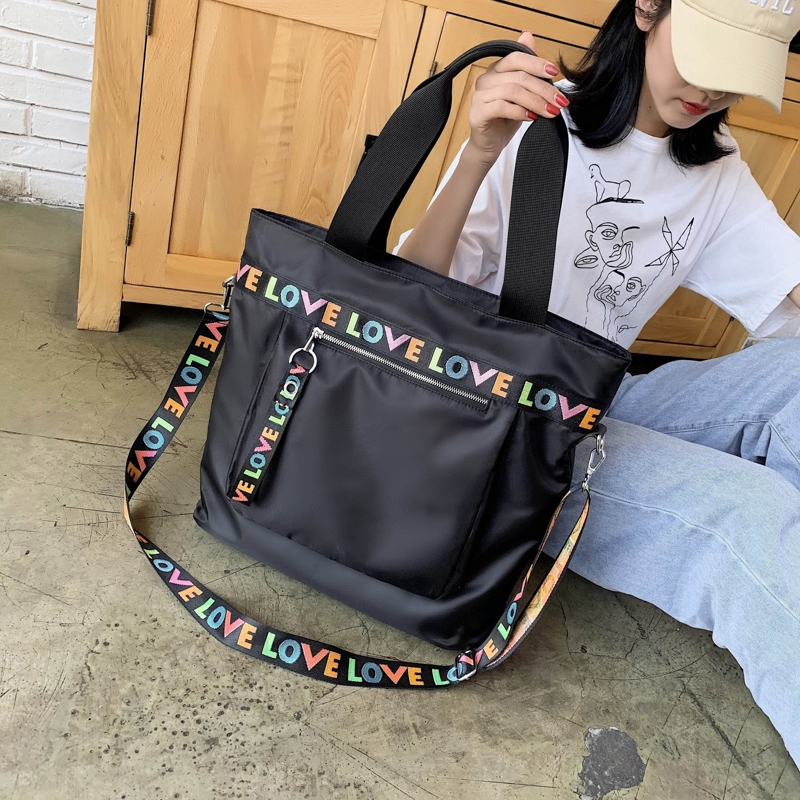 Fashion Casual Single Shoulder Diagonal Satchel Large Capacity Nylon Bunbag Ladies Out Touristic Fitness Big Bag 2020 new