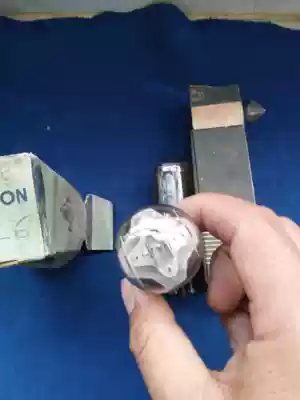 Vacuum tube British 6L6 figure