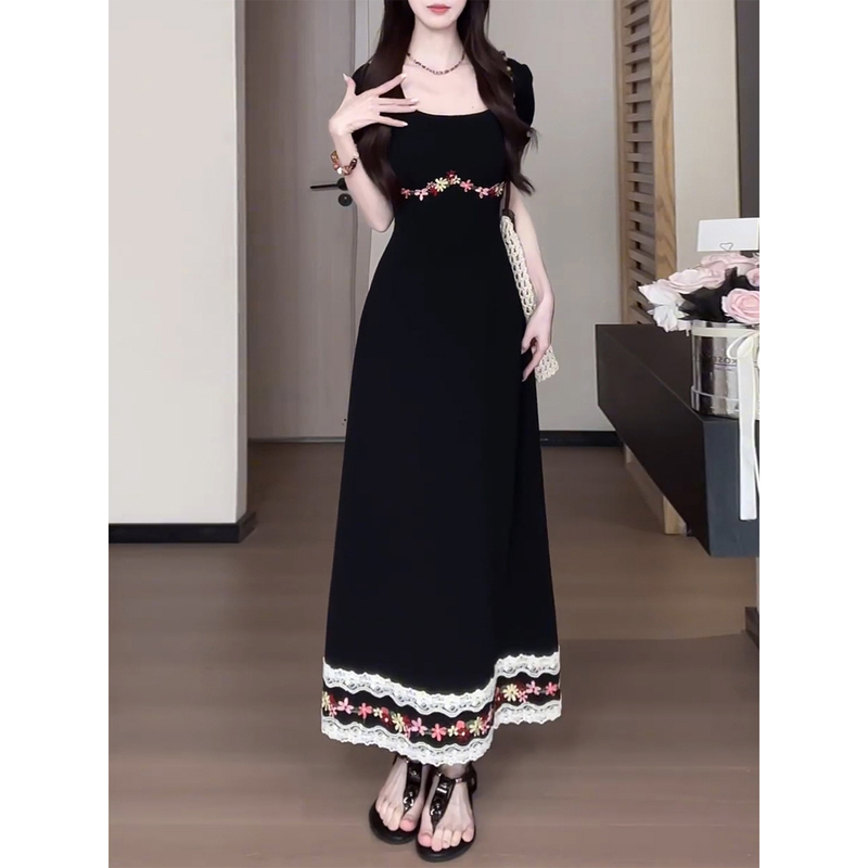 Summer New Style French Retro Black Floral Short-Sleeved Dress Plus Size for Fat Girls, Waist-Cinching, Tummy-Concealing, Slimming Long Dress