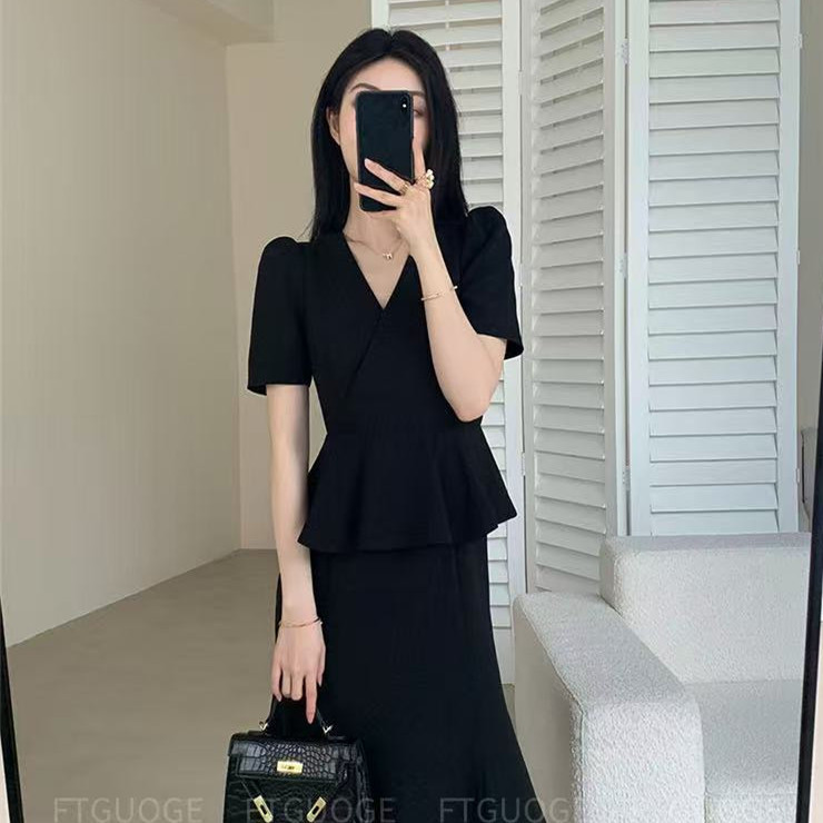 Summer New Style Fake Two-Piece Hepburn-Style Black Short-Sleeved Dress Plus Size for Chubby Women, Waist-Cinching and Slimming Long Dress
