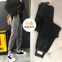 Autumn and winter 2021 new maternity clothes wear trendy mother loose casual pants thickened without velvet sports pants