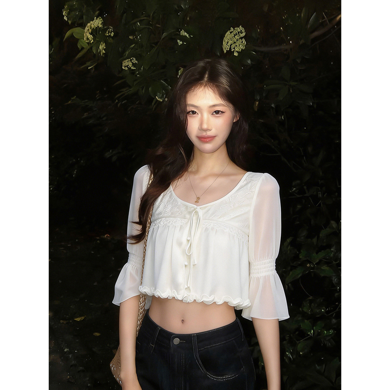 Sweetc/Korean-Style Lace Patchwork Shirt for Women, Summer Pure Desire Design, V-Neck Tie Short Outerwear Top