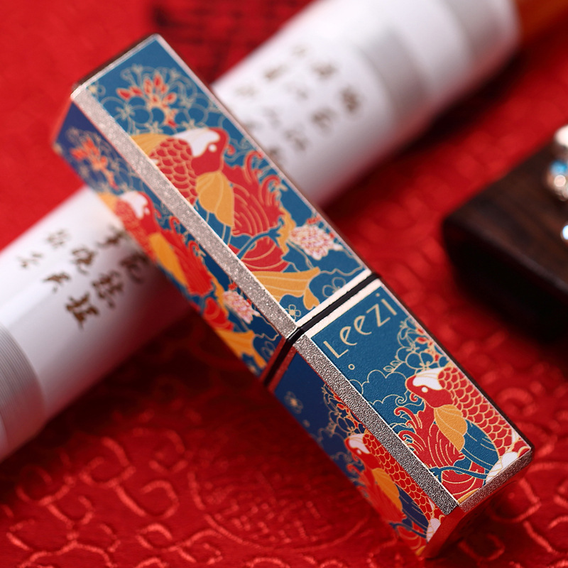 New Poliz Palace Palace Phnom Penh China's red length red long phase long and waterproof without falling out of color and matte