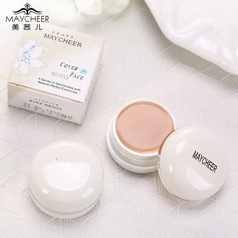 The Halloween Michese's new freckles shade powder bottom cream black eyed pimple to cover the waterproof face pimple 833