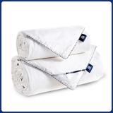 Сердив, детка, детский шелковый шелк был стегат матерью из 100 шелковых шелков из 100 шелковых токов двумя мать.