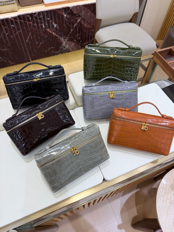 2026 New Crocodile Leather Box Bag Genuine Leather Handbag Shoulder Crossbody Cosmetic Bag 2026 New Crocodile Leather Box Bag Genuine Leather Handbag Shoulder Crossbody Cosmetic Bag